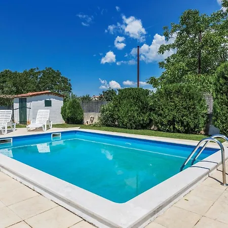 Lovely In With Kitchen Hébergement de vacances *