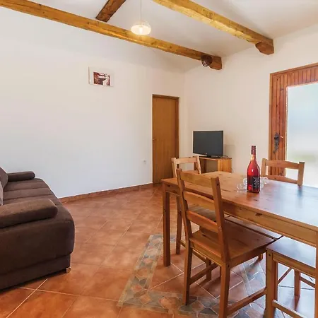 Lovely In With Kitchen Feriehus *