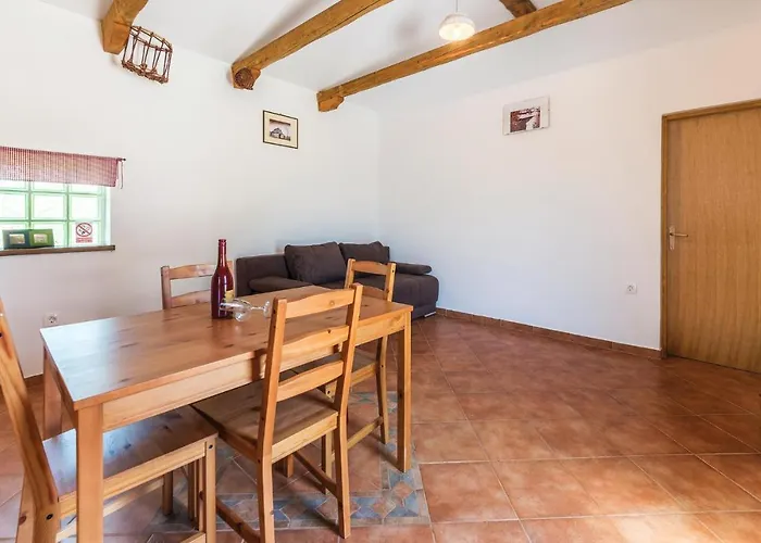 Holiday home Lovely In With Kitchen