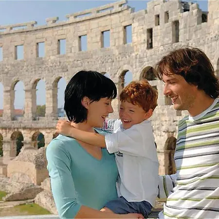 Lovely In With Kitchen Nyaraló