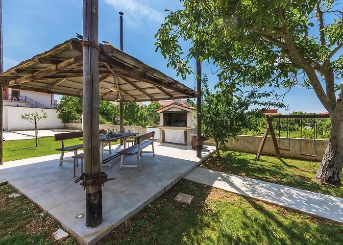 Lovely In With Kitchen Ferienhaus Pula