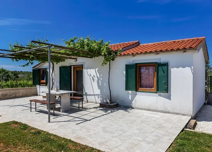 Ferienhaus Lovely In With Kitchen